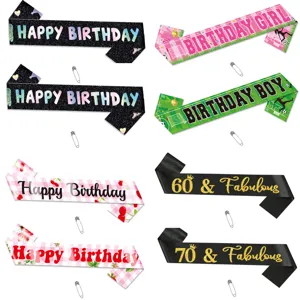 Fascia decorativa per festa di compleanno in tessuto set per celebrazione e oggetti di scena foto.