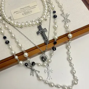 Collier de perles multicouche avec croix noire, style punk gothique mignon et tendance pour femme.