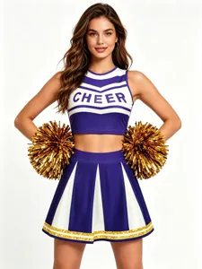 Λεπτομέλεια σετ μωβ λευκό crop top φούστα μαζορέτας με χρυσά πομπόν για παράσταση.