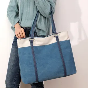 Fashionable casual canvas shoulder bag for women, two-tone design, versatile daily tote bag.