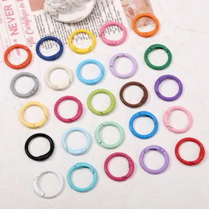 Anillos redondos de metal y aleación coloridos para llaveros, dijes de bolsos y manualidades.