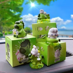 Cartoon Hase Hält Grünes Pferd Harz Statue Auto Ornament Desktop Trendy Spielzeug Figur Geschenk Auto Innendekoration