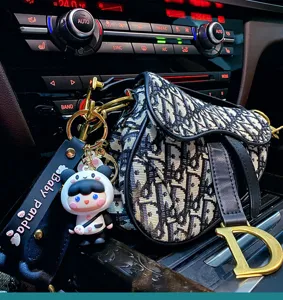 Süßer Cartoon Panda Schlüsselanhänger Tasche Anhänger mit schwarzem Band Mode Accessoire