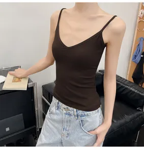 Ribbed V-neck camisole with chest pad in dark brown, casual slim fit autumn winter basic top.