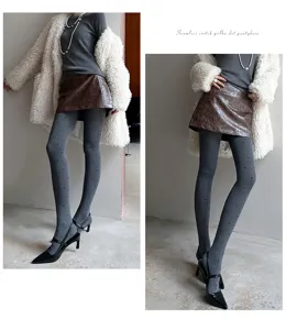 Collant a pois grigi da donna, design senza cuciture, perfetti per la moda autunno e inverno.
