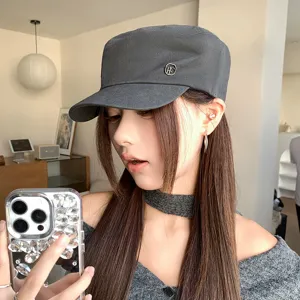 Japanese vintage washed distressed flat cap for women, stylish newsboy hat with metal logo.