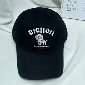 Cappellino da baseball nero con ricamo Bichon carino e lettere per protezione solare.