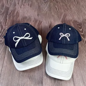 Casquette de Baseball en Denim Femme Homme Style Coréen Broderie Nœud Réglable Protection Solaire Chapeau Extérieur Casual