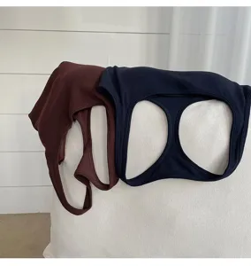 Vue détaillée du débardeur côtelé, tissu doux avec coussinet de poitrine, vêtement quotidien