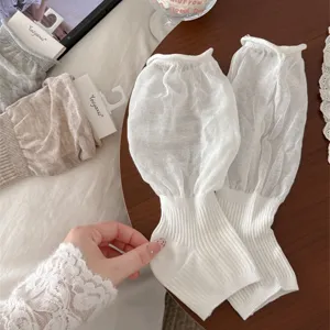 Détail de jambières étriers transparentes style ballet printemps été, tissu respirant.