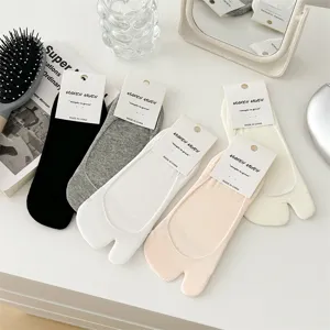 Women Cotton Two Toe Invisible Socks Anti Slip Low Cut Tabi Boat Socks Summer Casual Solid Color Shallow Mouth Footwear