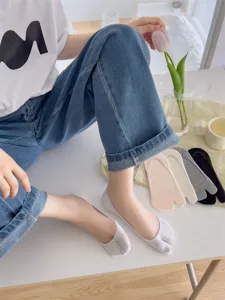 Cotton split toe invisible socks, low cut anti slip design, comfortable daily footwear.