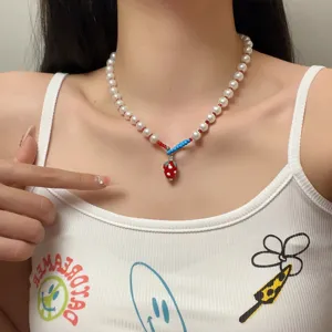 Zoete Schattige Aardbei Parel Halskette Vrouwen Prachtige Veelzijdige Choker Uniek Ontwerp Sleutelbeen Ketting Mode Sieraden
