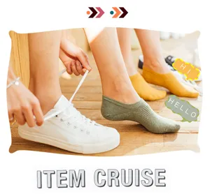 Comfortable thin cotton invisible socks for women, breathable basic summer boat socks detail.