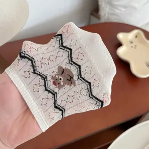 Calzini invisibili donna sottili e traspiranti con motivo orsetto, fantasmini estivi bassi.