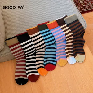 Damen Herbst Winter Baumwolle gestreifte Retro Socken Freizeitsocken Bequem neu
