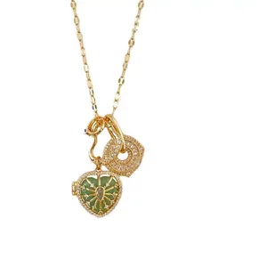 Collier pendentif cœur vert menthe vintage pour femmes, design de niche élégant.
