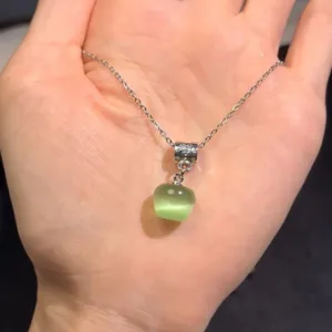 Collier pendentif pomme en pierre œil de chat vert menthe bijou chaîne clavicule mode