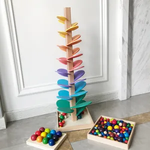 Jeu d'arbre à billes arc-en-ciel en bois avec boules colorées pour l'éducation précoce des enfants.