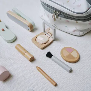 Children wooden pretend play makeup toy set with handbag, safe simulation cosmetics for girls.