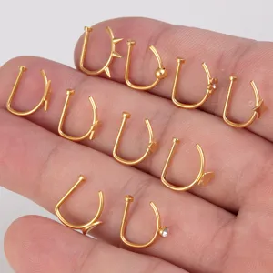 Goldfarbene Edelstahl Fake Lippenringe und Nasenstecker Körperschmuck Set für Alltag