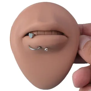 Silikon Mund Piercing Übungsmodell Display mit Körperschmuck Zubehör für Ausstellung und Training