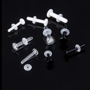 Transparente schwarze Piercing Retainer aus Glas oder Acryl Nasenstecker Ohrringe.