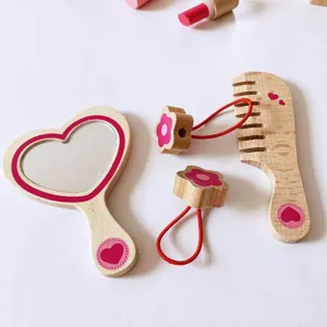 Holz Make-up Spielzeug Set für Kinder, mit Herz Spiegel, Kamm und Haargummis, Rollenspiel.