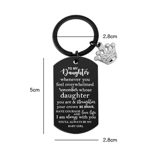 Llavero de placa de acero inoxidable grabado con dije de corona para regalo de hija.