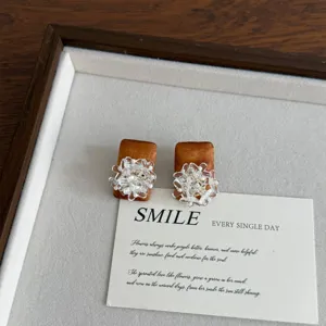 Vintage Wood Square Stud Earrings For Women Retro Literary Crystal Flower Rhinestone Spliced Resin Tassel Earrings Personal Jewelry Gift