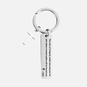 Edelstahl Kreuz Schlüsselanhänger mit graviertem Bibelvers Anhänger, robuster Christ Schmuck.