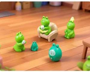Cute green frog miniature figurines, micro landscape DIY desktop decorations for dollhouse.