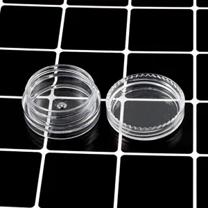 Petits pots en plastique transparent, idéaux pour les paillettes d'ongles et échantillons.