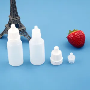 Detailed view of 10ml PE plastic dropper bottles, showing translucent body and tight white caps.