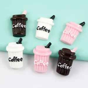 Jolis cabochons charms de tasses à café en résine pour étui de téléphone DIY décoration.