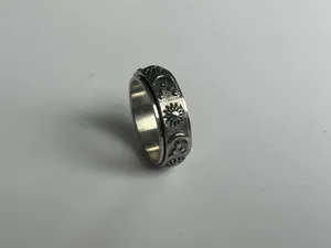 Anello girevole in acciaio inossidabile sole luna stella per sollievo dallo stress quotidiano