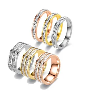 Edelstahl Zirkonia Ring Set mit glitzernden Steinen, ein- und zweireihige Designs.