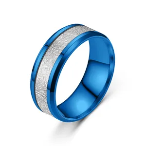 Bague en acier inoxydable bleu avec insert texturé argenté et double biseau pour hommes et femmes.