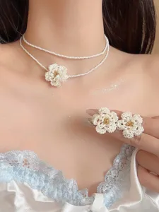 Exquisite handgemachte Perlen Kamelie doppelreihige Halskette elegante französische Kragenkette