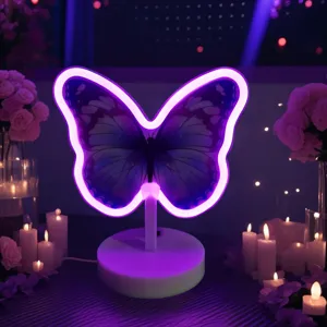 Nahaufnahme der leuchtenden Schmetterlings-Neonlampe für eine gemütliche romantische Atmosphäre