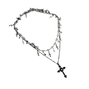 Gotische meerlagige kruis hanger ketting voor vrouwen, donkere strass halsketting.