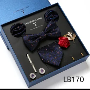 Heren pak cadeauset met blauwe das vlinderdas pochet manchetknoppen dasclip en broche.