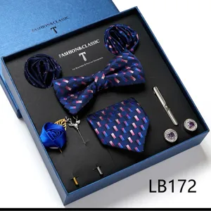 Cadeaubox heren vlinderdas bloemen manchetknopen dasclip broche set voor trouwen formele outfit.
