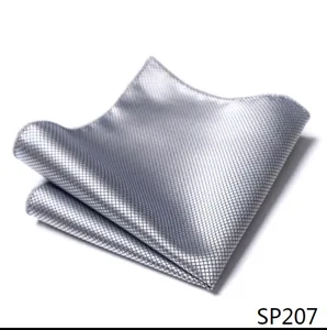 Stijlvolle zilver-grijs geruite heren pochet pak accessoire zakdoek detail weergave.