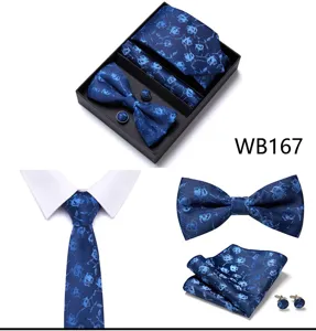 Ensemble cravate nœud papillon pochette boutons de manchette bleus homme mariage costume.