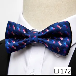 Noeud papillon jacquard pour homme detail, accessoire formel motif vintage pour mariage.