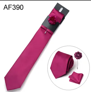Set cravatta uomo tinta unita con fazzoletto da taschino e fiore da riserva per matrimoni affari.