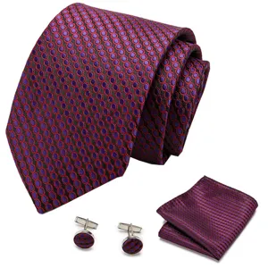 Luxe heren stropdas set met stijlvolle pochet en manchetknopen voor formele kostuums.
