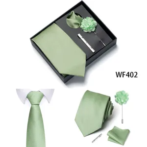 Set cravatta uomo verde tinta unita con fazzoletto fiore da risvolto e fermacravatta matrimonio