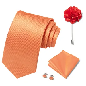 Conjunto de corbata pañuelo gemelos y flor de solapa para hombre en color naranja